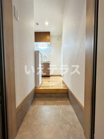 クレセント西代の玄関