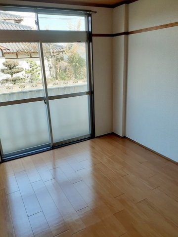 パルテノンの居間・リビング|明るい室内です☆