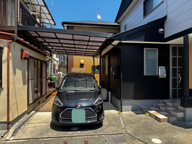 清水区有東坂１丁目　中古戸建の駐車場
