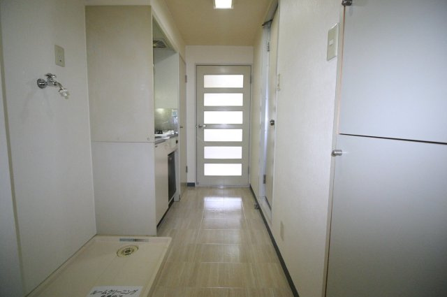 京都市伏見区納所町の賃貸マンションの内装