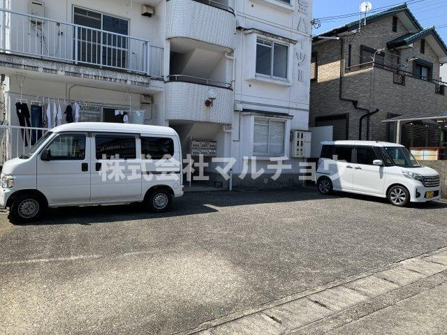 東宝ハイツⅡの駐車場