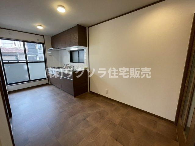 金田町　中古一戸建ての居間・リビング|DK7.6帖
■物件内覧・資金計画相談・住宅ローン相談、リフォーム相談、お問合せ受付中■
※当日・翌日のご内覧、ご相談はお電話でのお問合せがスムーズです！