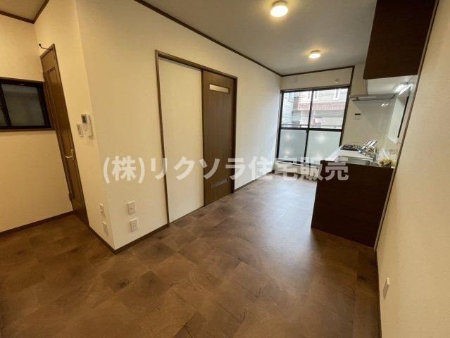 金田町　中古一戸建ての居間・リビング|DK7.6帖
■物件内覧・資金計画相談・住宅ローン相談、リフォーム相談、お問合せ受付中■
※当日・翌日のご内覧、ご相談はお電話でのお問合せがスムーズです！