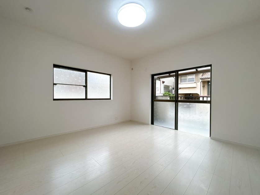 青山台１丁目　中古戸建の居間・リビング
