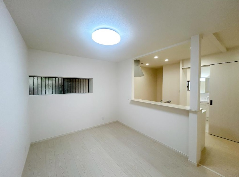 青山台１丁目　中古戸建の居間・リビング