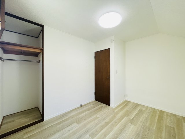 『八王子市中古戸建て』八王子市中野町2149-11【仲介手数料無料】　八王子市中野町の洋室|～仲介手数料無料☆八王子ひなた不動産～八王子市中野町　中古戸建