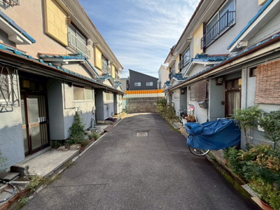 【前面道路含む現地写真】 | 【プレイワーク八尾市恩智北町】事業用地・土地152坪（位置指定含む） | 前面道路含む現地写真です