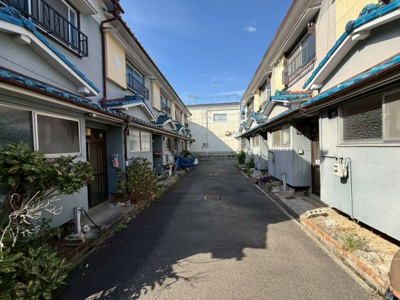 【前面道路含む現地写真】 | 【プレイワーク八尾市恩智北町】事業用地・土地152坪（位置指定含む） | 前面道路含む現地写真です