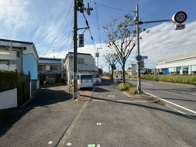【前面道路含む現地写真】 | 【プレイワーク八尾市恩智北町】事業用地・土地152坪（位置指定含む） | 前面道路含む現地写真です