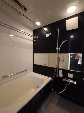 レジデンシャルステート南千住の浴室|コンパクトで使いやすいお風呂です