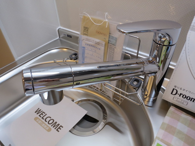 シダーテラスのキッチン|浄水器一体型蛇口。