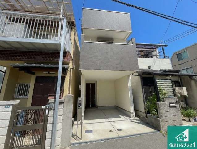 尼崎市大庄北　中古一戸建ての外観|周辺は落ち着いた街並みの住宅地！子育てがしやすい住環境です！気になることがありましたら、お気軽にお問い合わせください！