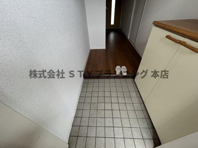 仲介手数料0円！ヴイラージュ歌里の玄関