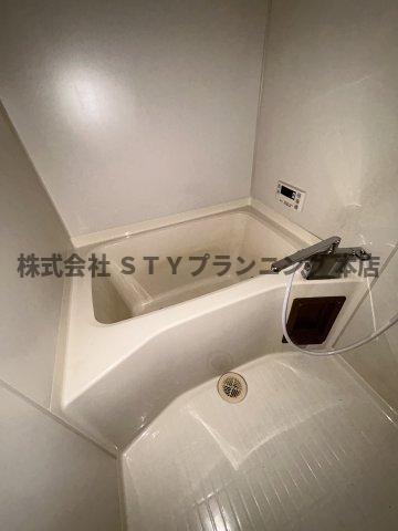 仲介手数料0円！ヴイラージュ歌里の浴室