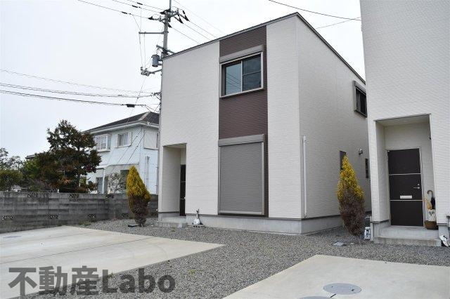 フィットヴィラ平石の駐車場