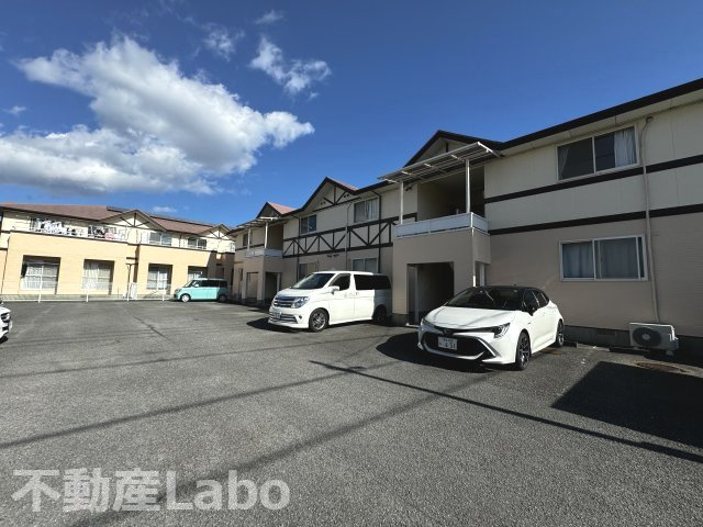 エルジェの駐車場