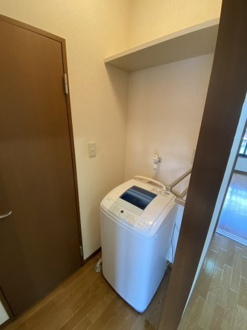 スターグランデの洗面所|無料貸し出し家電の洗濯機。脱衣所もあり安心