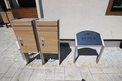 【エントランス】 | ＥＣＯＬＥ (エコール)