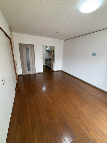 サニークレスト港南の居間・リビング