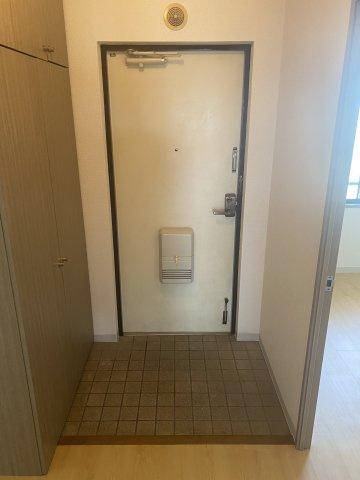 サニークレスト港南の玄関
