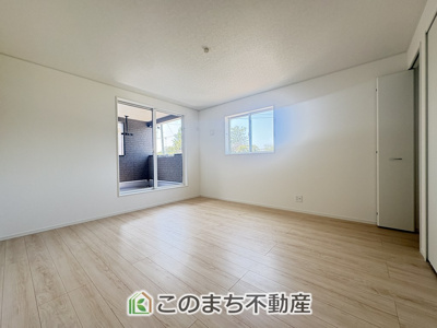 【洋室】 | 古河市五部第1　1号棟 | 2面採光の明るい洋室☆