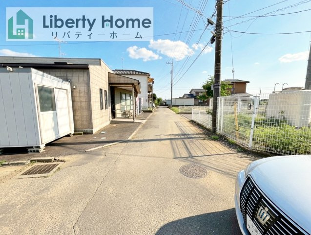 つくばみらい市板橋　土地の前面道路含む現地写真