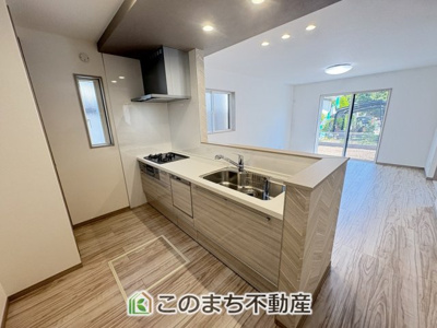 【キッチン】 | クライン佐野市伊勢山町第2期　 | 人気の対面式キッチン☆料理をしながらご家族とコミュニケーションが取れます♪