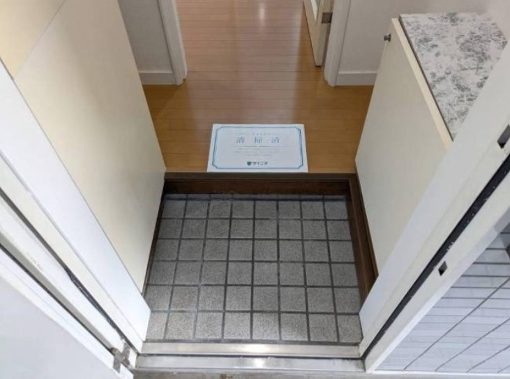 ローズアパートＲ６３番館　R-063の玄関