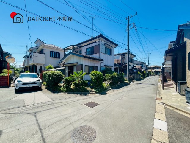【前面道路含む現地写真】 | 鴻巣市小松1丁目　中古戸建