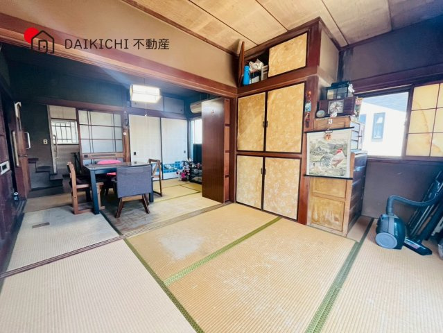 【居間・リビング】 | 鴻巣市小松1丁目　中古戸建