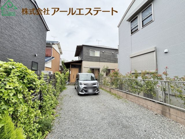加古川市加古川町北在家　　中古戸建の駐車場