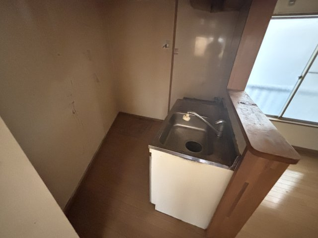 墨田区京島１丁目　再建築不可中古戸建のキッチン|室内（2026年6月）撮影