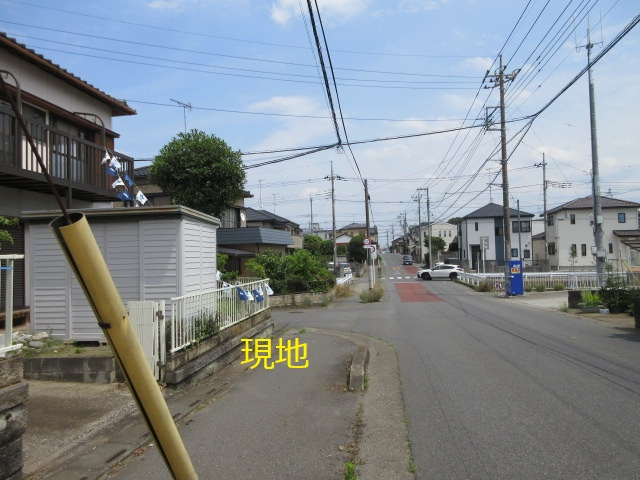 中古戸建　深谷市萱場373-27（期間限定現況販売）の前面道路含む現地写真