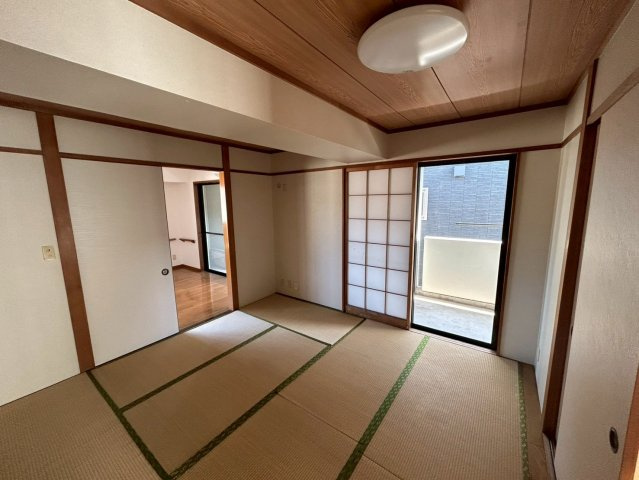 サイトウビルの和室