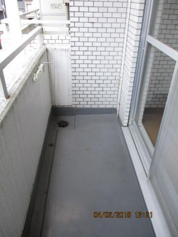 スカイコート保土ケ谷のバルコニー