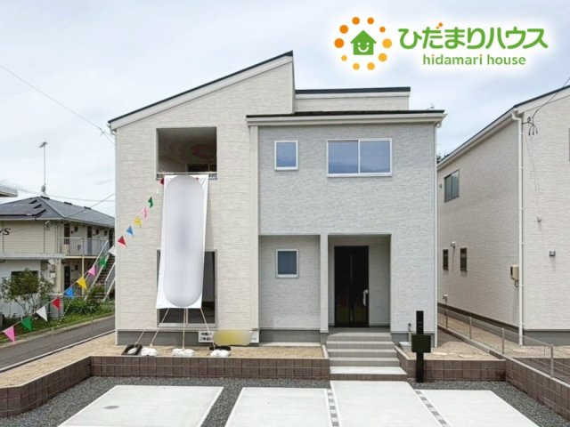 いわき市自由ケ丘4期　新築戸建　1号棟の外観|閑静な住宅地で子育て家族にピッタリ。毎日のお散歩も快適な緑に恵まれたエリアで、自然に包まれた穏やかな暮らしを実現するための、ゆとりある住環境が整っています。
