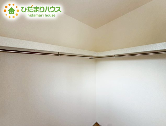 いわき市自由ケ丘4期　新築戸建　2号棟の収納|大容量のWICのある主寝室。夫婦の洋服もたくさん収納できます。