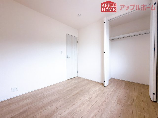 [新築住宅] 深谷市稲荷町北 第3 全3棟の洋室|居室は全室収納あり！たっぷりある収納活用でお部屋もキレイを保てます♪