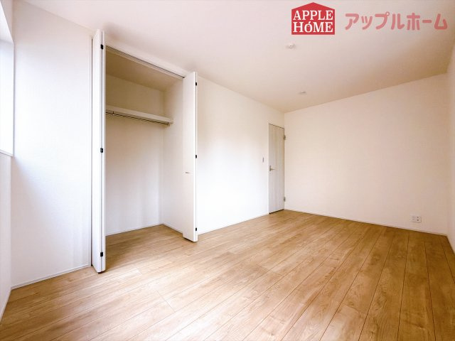 [新築住宅] 深谷市稲荷町北 第3 全3棟の洋室|居室は全室収納あり！たっぷりある収納活用でお部屋もキレイを保てます♪