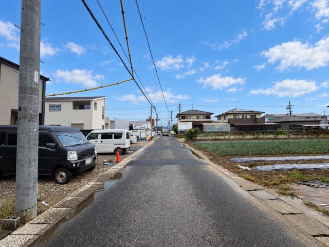 リーブルガーデン　羽島郡岐南町平島第1　全4区画分譲の前面道路含む現地写真|「現地（2026年9月28日）撮影」
■前面道路　
■ヤマダ不動産　株式会社リライフ