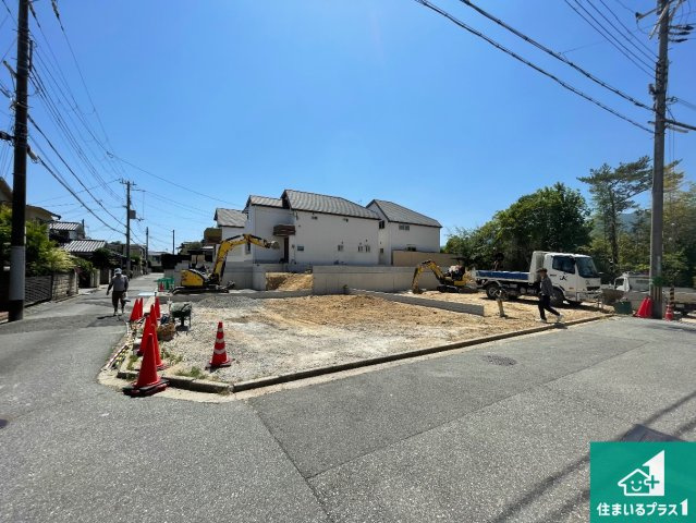 西宮市五月ケ丘　第2期　新築一戸建ての外観|周辺は落ち着いた街並みの住宅地！子育てがしやすい住環境です！まだ未完成ですが、現地でしかわからない事もございます。是非一度ご覧ください。
