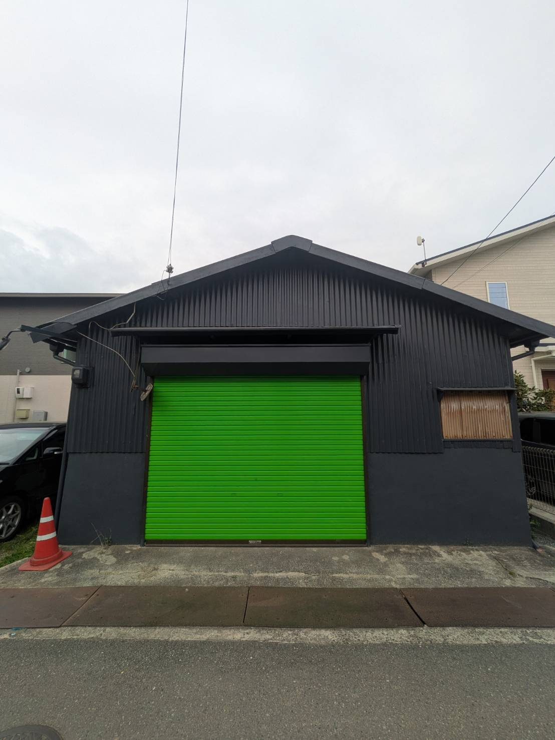 大久保町松蔭倉庫の外観