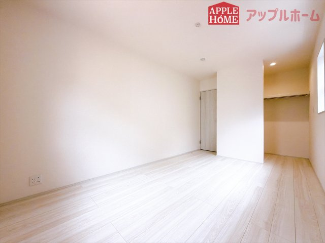 [新築住宅] 深谷市稲荷町北 第3 全3棟の洋室|居室は全室収納あり！たっぷりある収納活用でお部屋もキレイを保てます♪