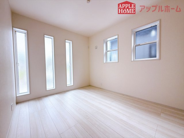[新築住宅] 深谷市稲荷町北 第3 全3棟の洋室|居室は全室収納あり！たっぷりある収納活用でお部屋もキレイを保てます♪