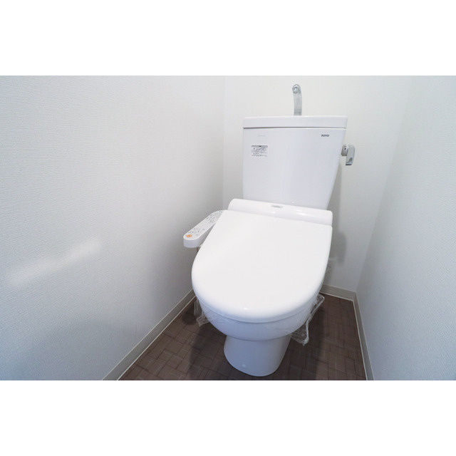 エスリード天神橋筋六丁目のトイレ|落ち着いたトイレです