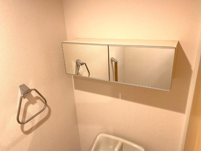 エイチ・ツーオー新深江のトイレ|トイレ収納