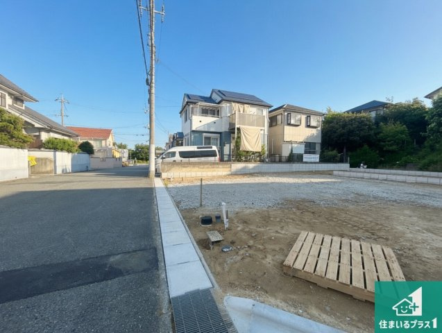 神戸市北区鹿の子台南町　第2期　新築一戸建ての前面道路含む現地写真|周辺は落ち着いた街並みの住宅地！子育てがしやすい住環境です！まだ未完成ですが、現地でしかわからない事もございます。是非一度ご覧ください。