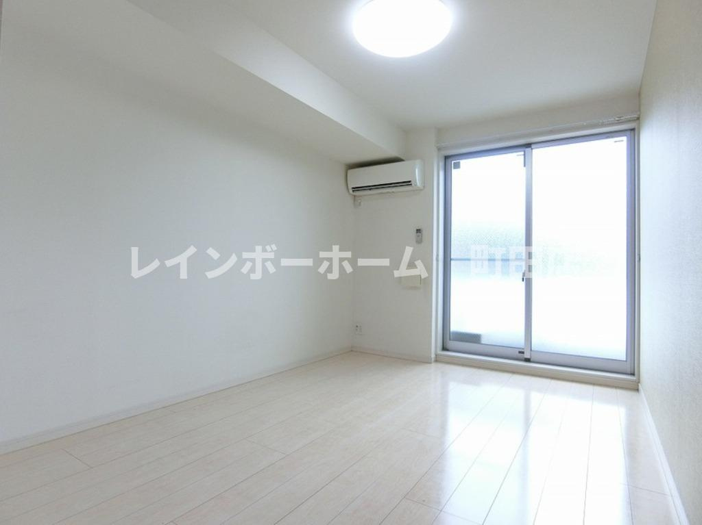 リブリ・ハナミズキ湘南台※初期費用分割後払いサービス利用可能物件の居間・リビング