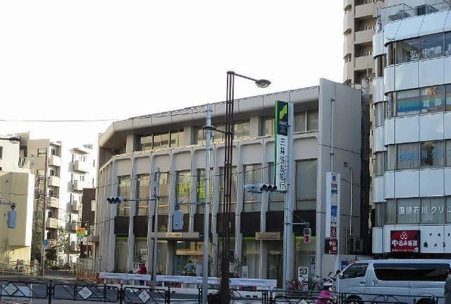 フロレスタの周辺