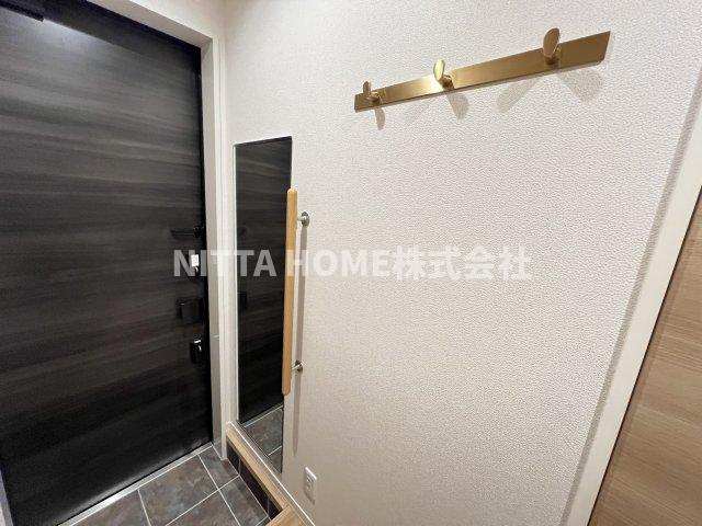 シャーメゾン南田辺のその他|姿見やフックも嬉しい設備です◇